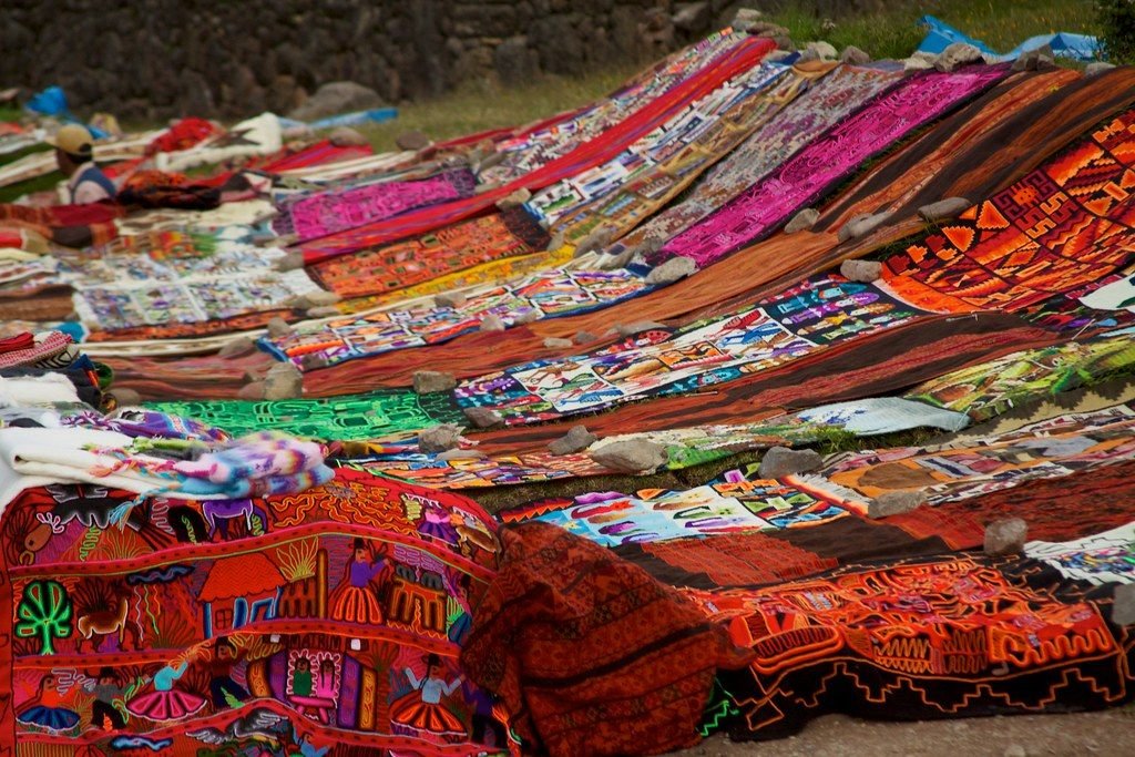 Textil andino y materiales tradicionales de Cusco